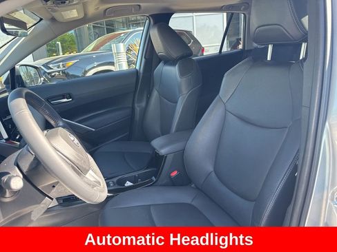 Certified 2023 Toyota Corolla Cross XLE w/ Convenience Package FWD image 13