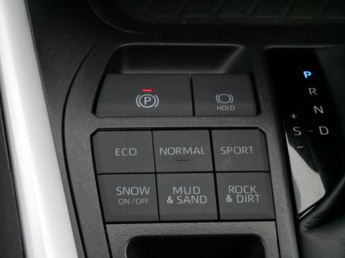 Certified 2025 Toyota RAV4 XLE Premium image 28