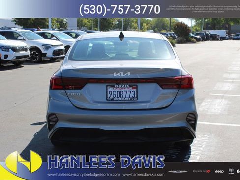 Used 2023 Kia Forte LXS w/ LXS Technology Package FWD image 8