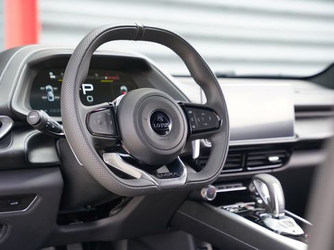 Used 2025 Lotus Emira RWD image 23