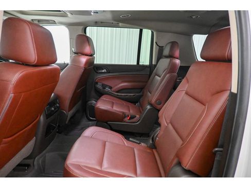 Used 2019 Chevrolet Suburban Premier image 21