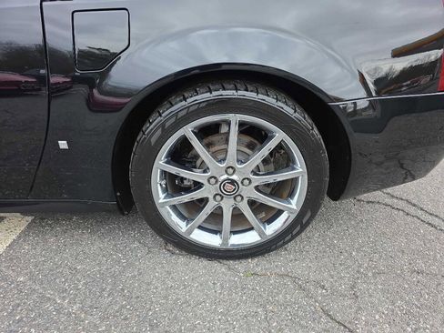 Used 2008 Cadillac XLR V image 32