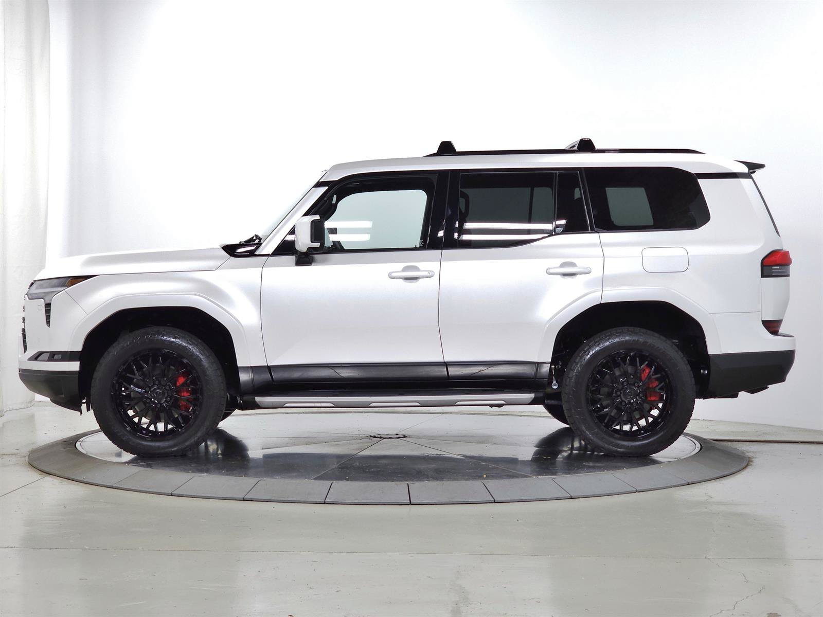 Used 2026 Lexus GX 550 w/ Accessory Package (2T) AWD/4WD image 5