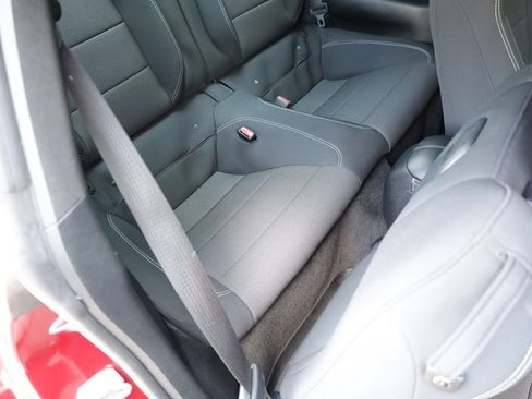 Used 2015 Ford Mustang Coupe RWD image 24