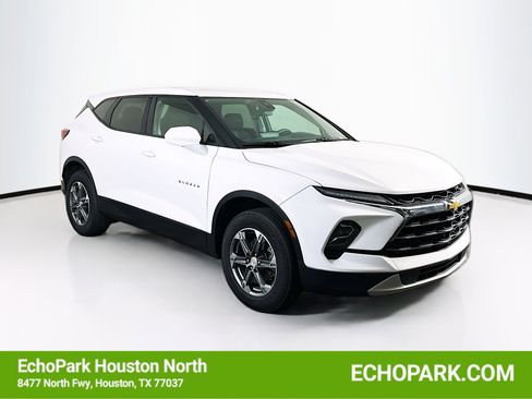 Used 2024 Chevrolet Blazer LT FWD image 1
