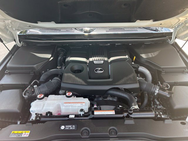 Certified 2025 Lexus GX 550 w/ Accessory Package (CT) AWD/4WD image 9