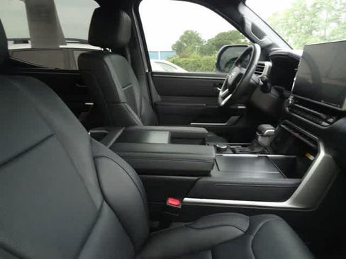 Used 2024 Toyota Tundra Platinum AWD/4WD image 13