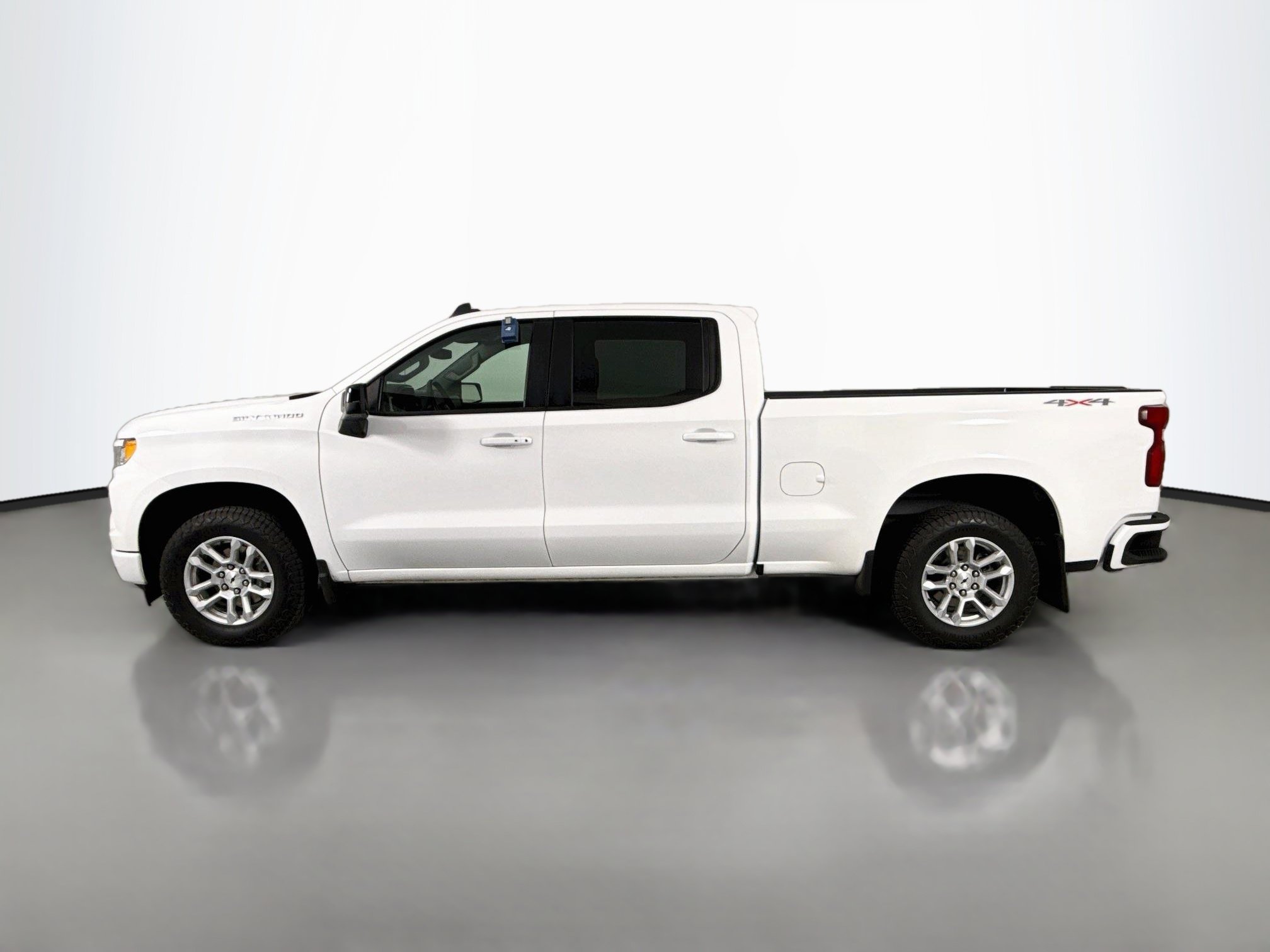 Certified 2022 Chevrolet Silverado 1500 RST AWD/4WD image 4