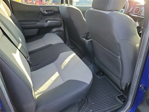 Used 2023 Toyota Tacoma TRD Sport image 17