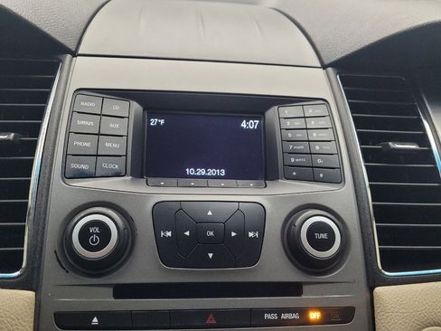 Used 2014 Ford Taurus SEL image 25