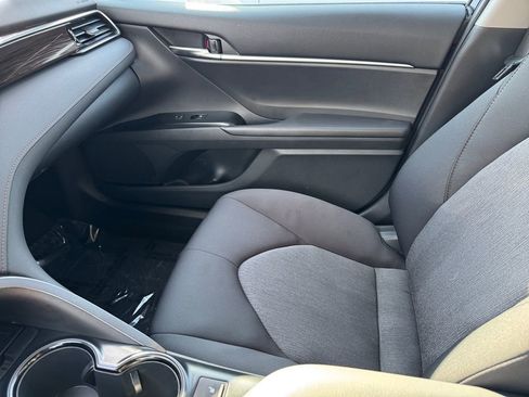 Certified 2019 Toyota Camry LE FWD image 33