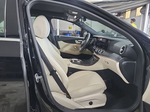 Used 2019 Mercedes-Benz E 300 image 13