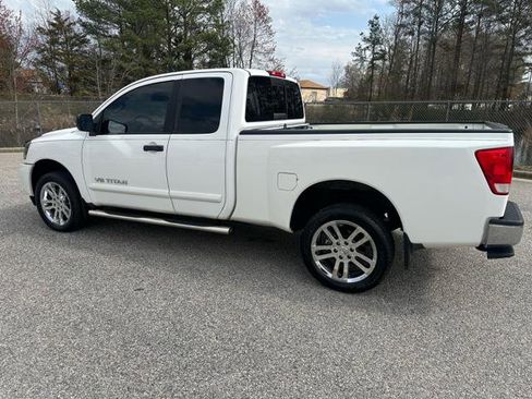 Used 2012 Nissan Titan SV w/ SV Value Truck Pkg image 7