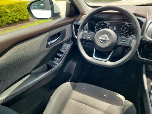 Certified 2023 Nissan Rogue SV FWD image 20