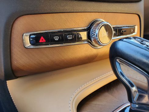 Used 2016 Volvo XC90 T6 image 24