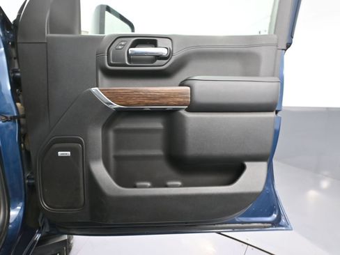 Used 2022 Chevrolet Silverado 2500 High Country w/ Z71 Off-Road Package image 51