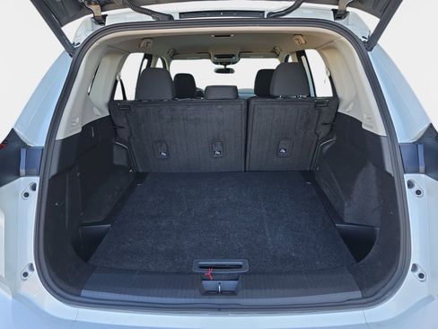 Used 2025 Nissan Rogue SV AWD/4WD image 14
