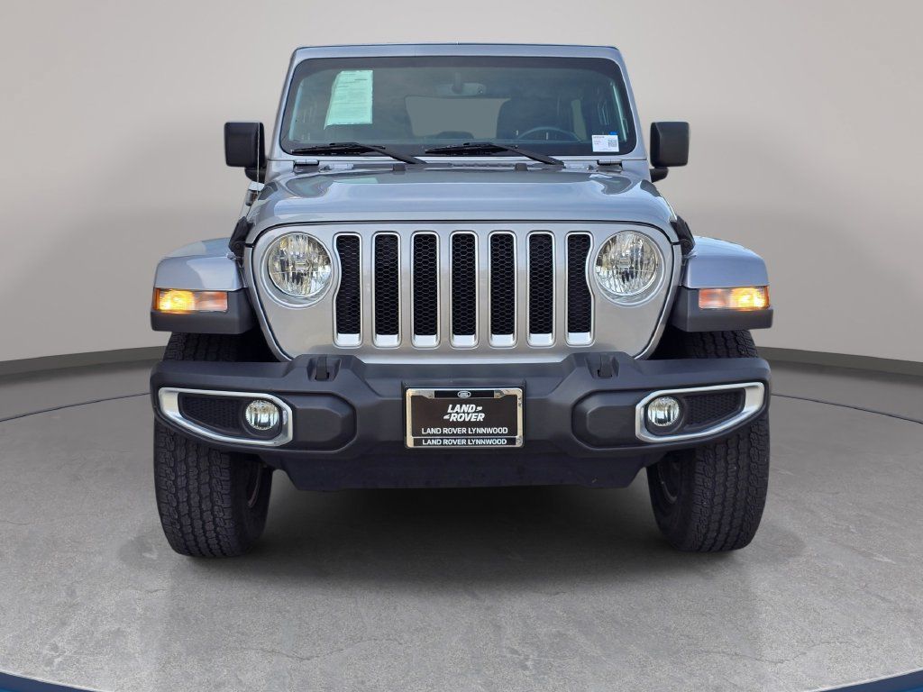 Used 2018 Jeep Wrangler Unlimited Sahara AWD/4WD image 3