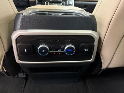 Used 2024 Ford Expedition Max Limited AWD/4WD image 26
