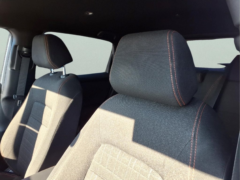 Certified 2025 Honda HR-V Sport image 17