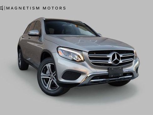 Used 2019 Mercedes-Benz GLC 300 4MATIC image 8