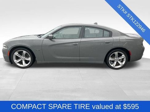 Used 2018 Dodge Charger R/T image 2