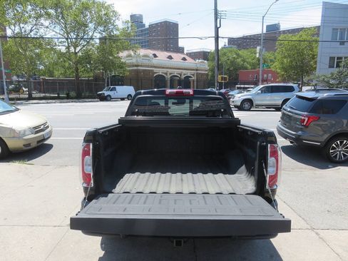 Used 2018 GMC Canyon SLE w/ Nightfall Edition AWD/4WD image 11