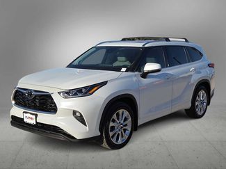 Used 2022 Toyota Highlander Limited AWD/4WD video 1