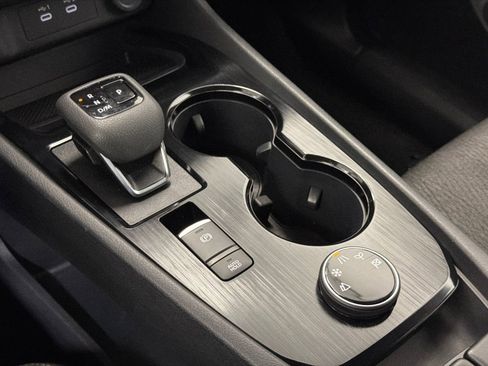 Used 2025 Nissan Rogue SV image 27