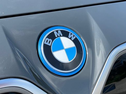 Used 2023 BMW i4 eDrive35 RWD image 11