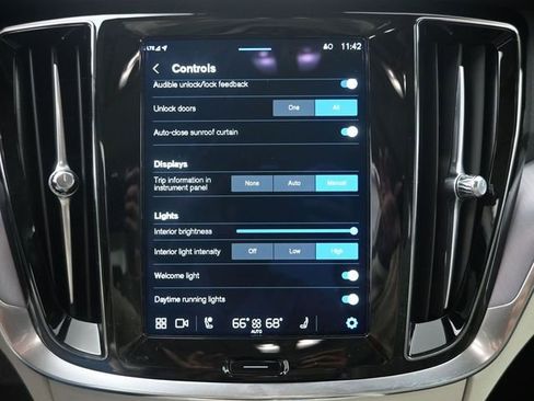 Used 2024 Volvo S60 B5 Core w/ Climate Package image 18