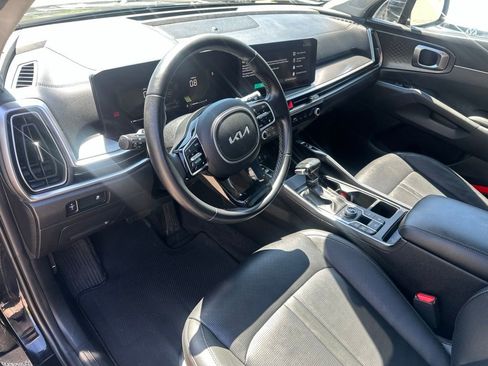 Used 2024 Kia Sorento S w/ Panoramic Sunroof Package AWD/4WD image 9