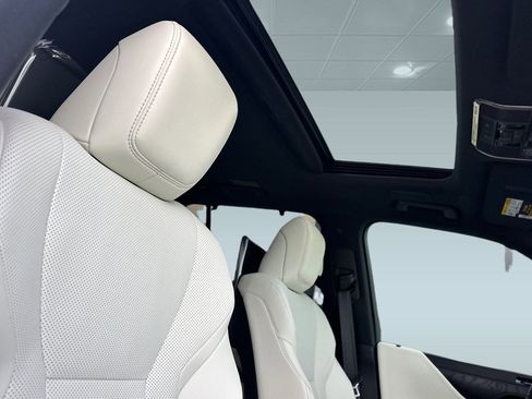 New 2026 Lexus LX 600 4WD w/ Luxury Package image 23