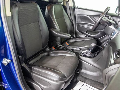 Used 2020 Buick Encore Preferred FWD image 42