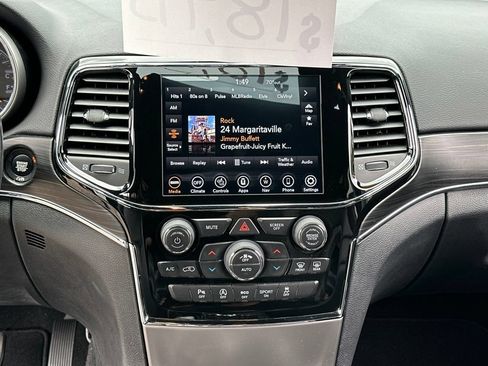 Used 2020 Jeep Grand Cherokee Limited AWD/4WD image 53