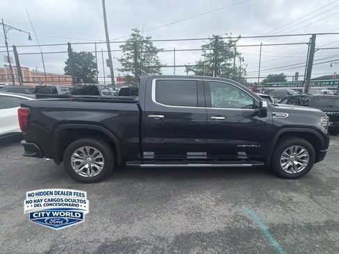 Used 2024 GMC Sierra 1500 Denali w/ Technology Package AWD/4WD image 4