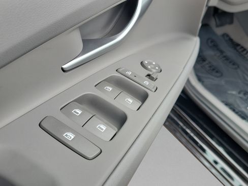 Certified 2025 Hyundai Elantra Hybrid FWD image 30