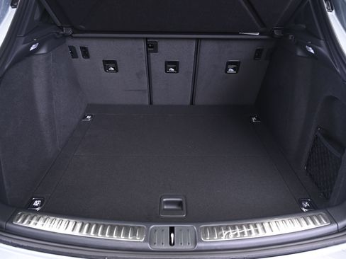 Used 2026 Porsche Macan AWD/4WD image 15