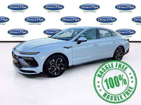Used 2025 Hyundai Sonata SEL FWD image 3