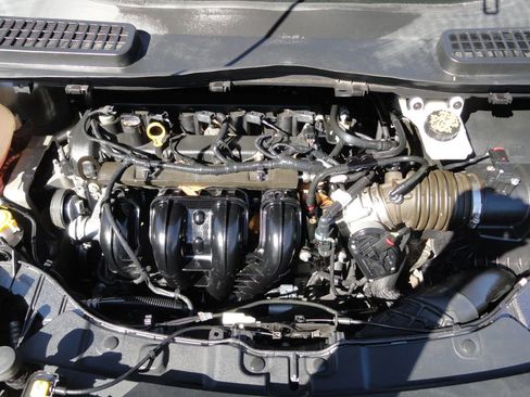 Used 2018 Ford Escape S image 26