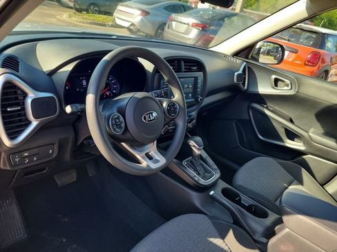 Used 2021 Kia Soul S image 13