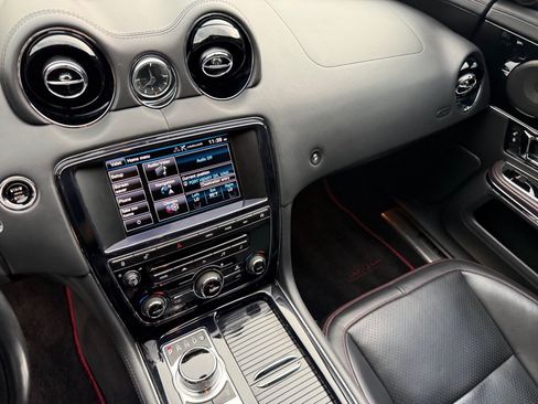 Used 2014 Jaguar XJ R LWB RWD image 48