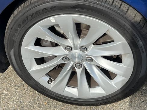 Used 2017 Tesla Model S 75D image 15