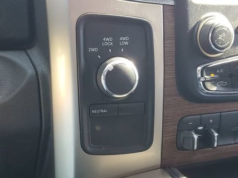Used 2013 RAM 2500 Laramie w/ Convenience Group AWD/4WD image 24