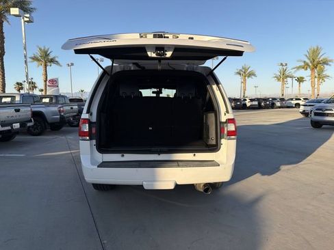 Used 2016 Lincoln Navigator Select AWD/4WD image 31