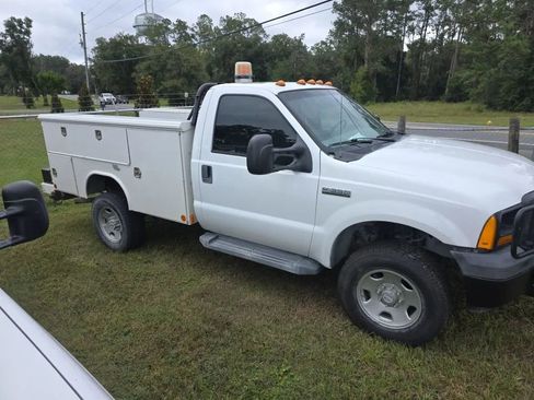 Used 2006 Ford F350 4x4 Regular Cab Super Duty image 8