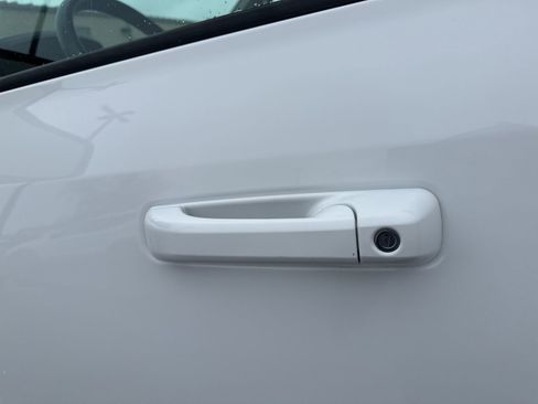 Used 2015 RAM 1500 Sport w/ Remote Start & Security Group image 12