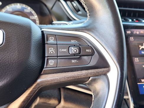 Used 2021 Jeep Grand Cherokee L Limited AWD/4WD image 27