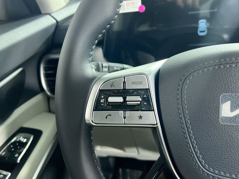 New 2025 Kia Telluride EX image 18