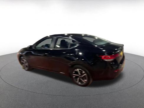 Used 2025 Nissan Sentra SV FWD image 11